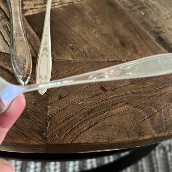 Vintage Oneida 5 pc Flatware set: - Picture 16 of 16